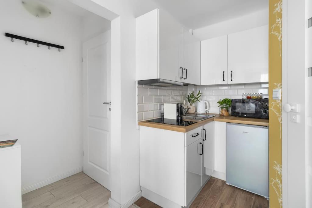 Air-Conditioned Downtown Oasis On Foot To Central Station Metro Smarttv Wifi Varşovia Exterior foto